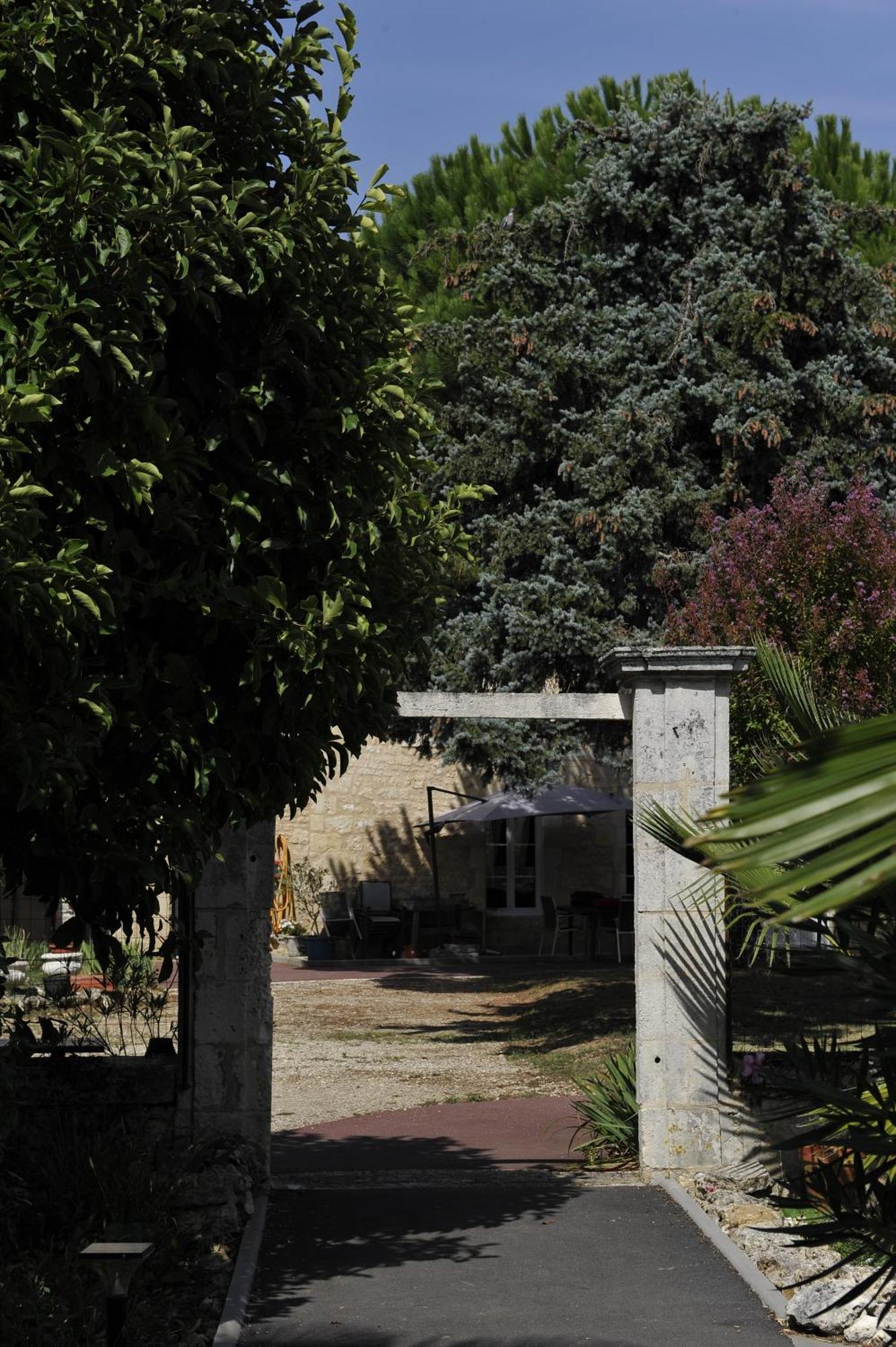 Jardin D'Arcy - Chambres D'Hotes Avec Piscine Et Spa Bois Εξωτερικό φωτογραφία